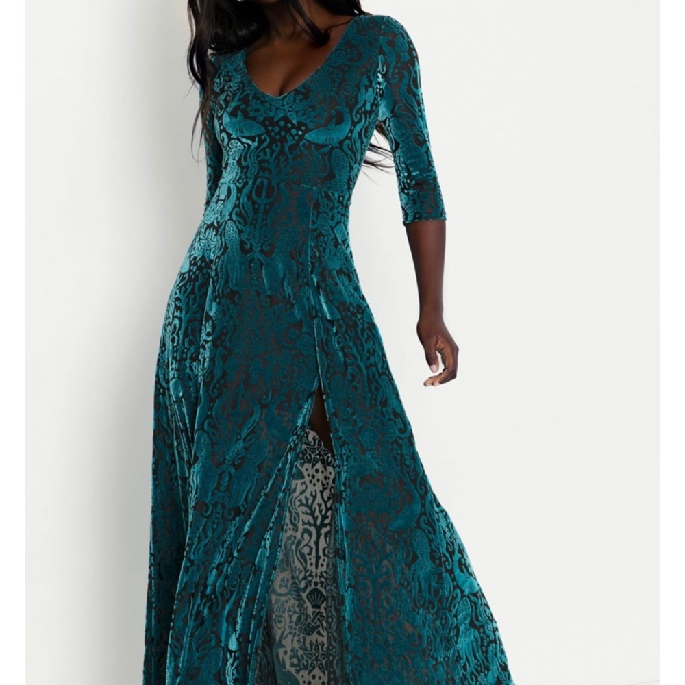 NWT BURNED VELVET TAKE THE BAIT SPLIT MAXI DRESS